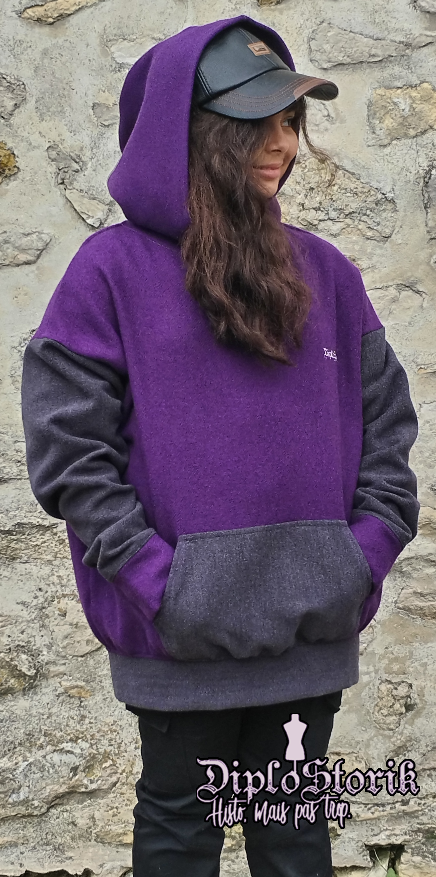 Sweatshirt Chat